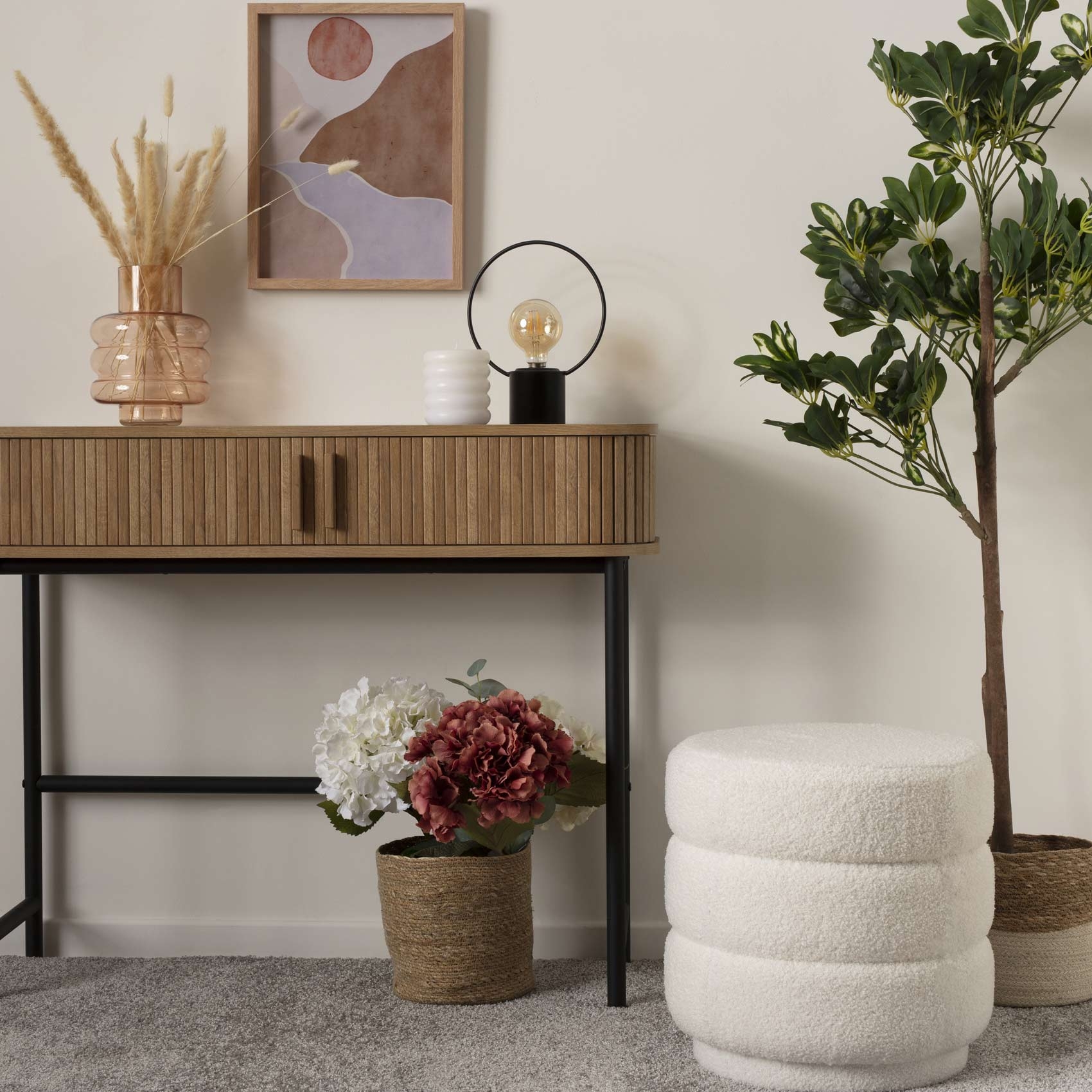 pouf blanc en bouclette