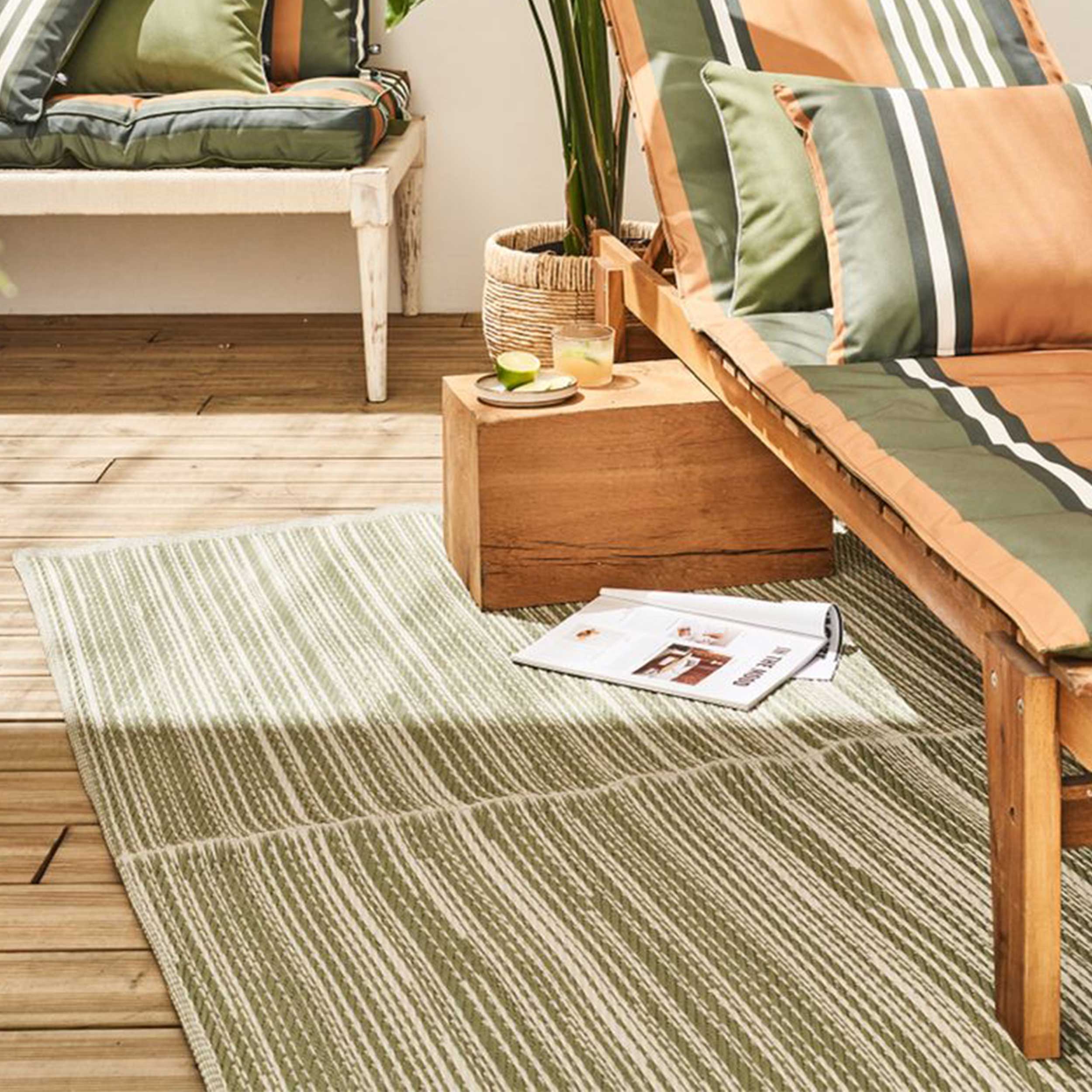 Tapis extérieur coloris green oil