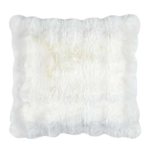 Coussin en fausse fourrure au toucher ultra doux 45 x 45 cm ECRU