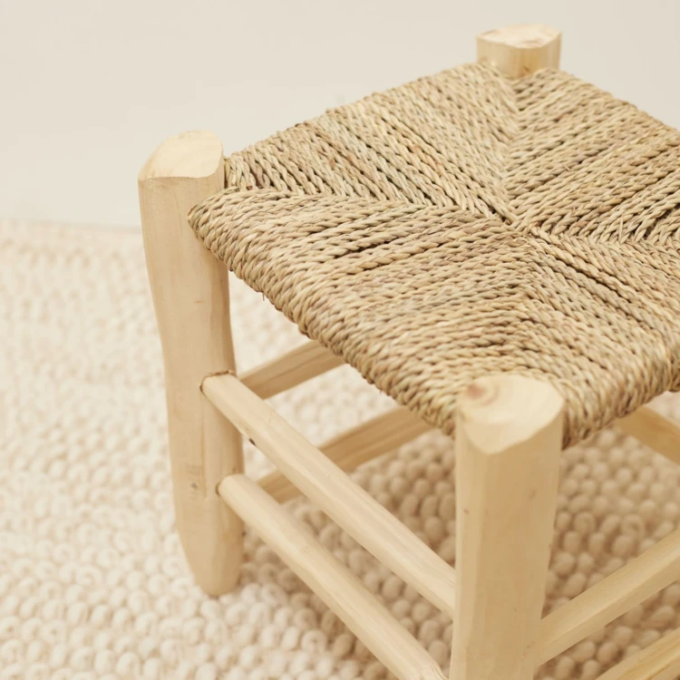 Taburete marroquí de madera de laurel