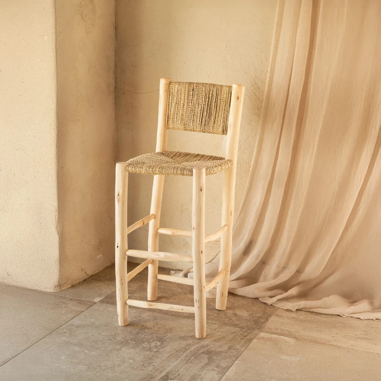 Tabouret de bar bois dossier aligné