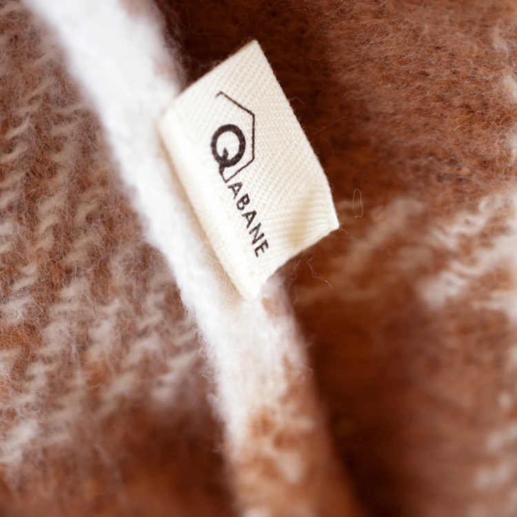 Coperta a quadri effetto mohair con frange