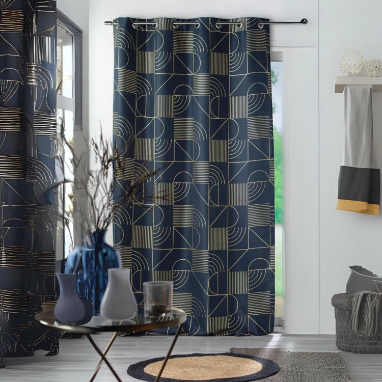 Siebvorhang mit Metallic-Muster