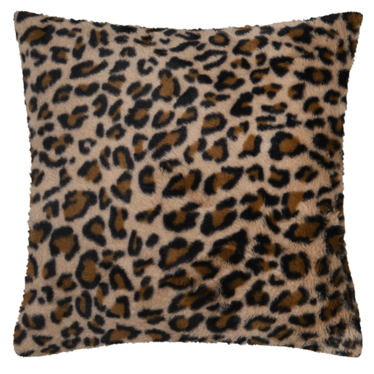 Cojín con estampado de leopardo
