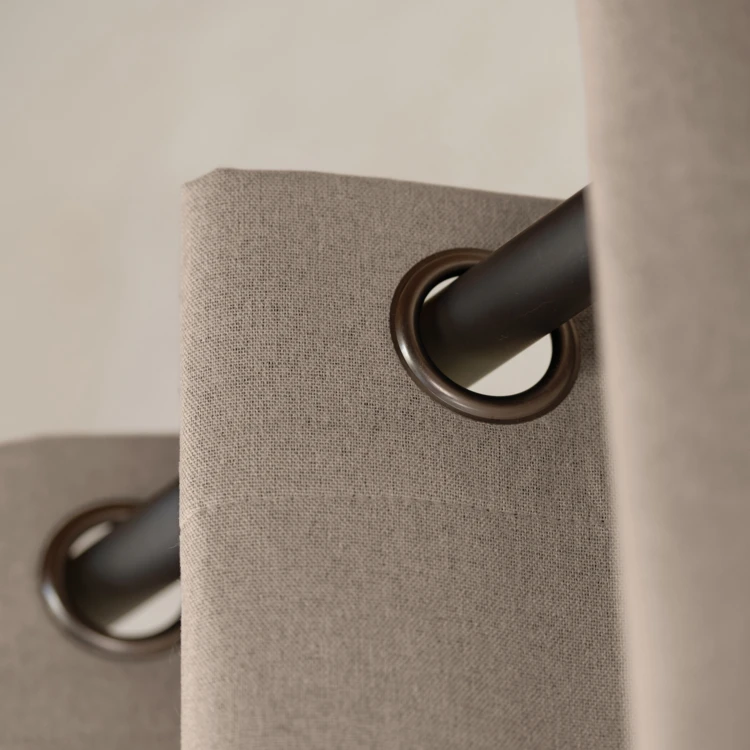 Cortinas opacas especiales para ventanas y ventanales de autocaravanas