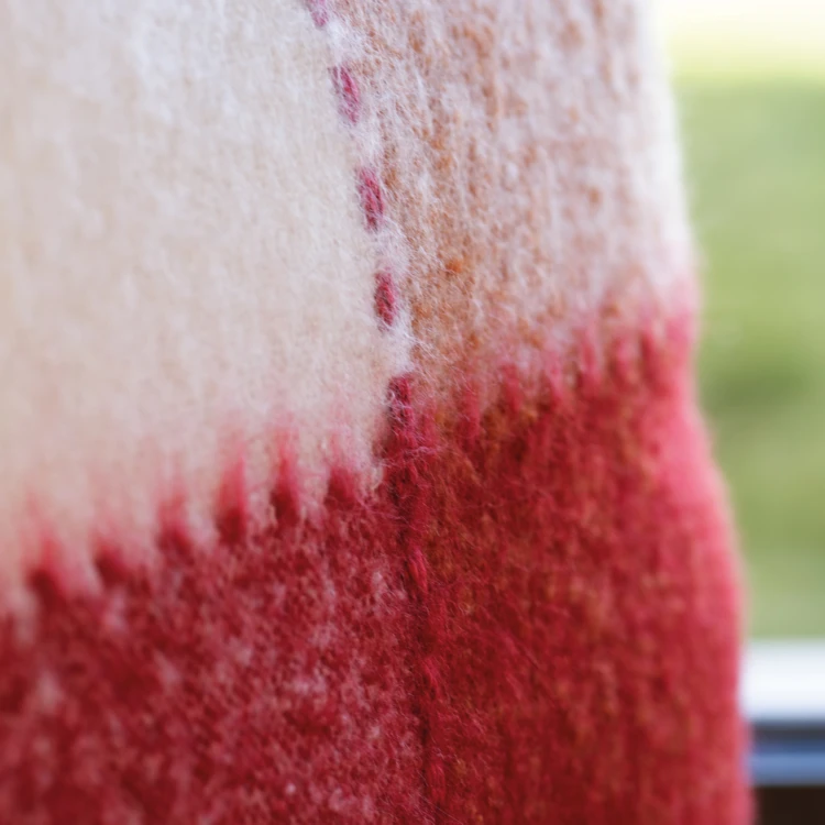 Capa de almofada em xadrez de mohair