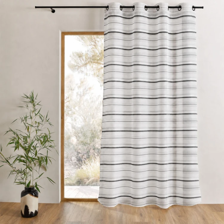 Voile di organza a righe orizzontali con occhielli