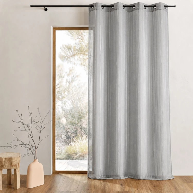 Tenda leggera a righe sottili e spesse