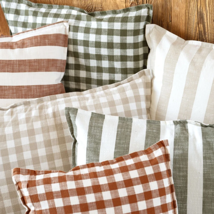 Copricuscino 100% cotone double-face a righe e percalle LOURMARIN