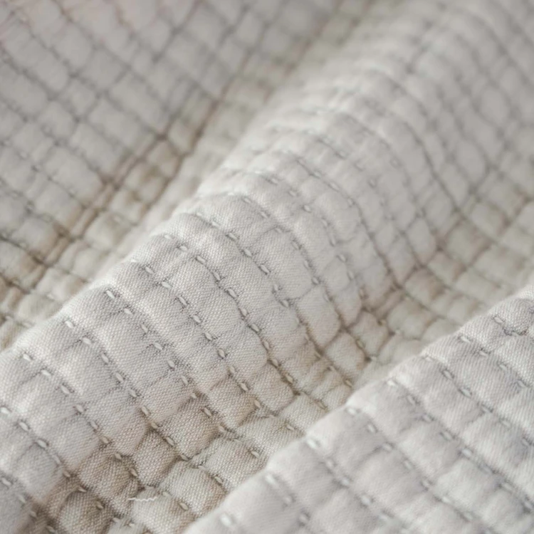 Coperta boutis trapuntata in cotone lavato