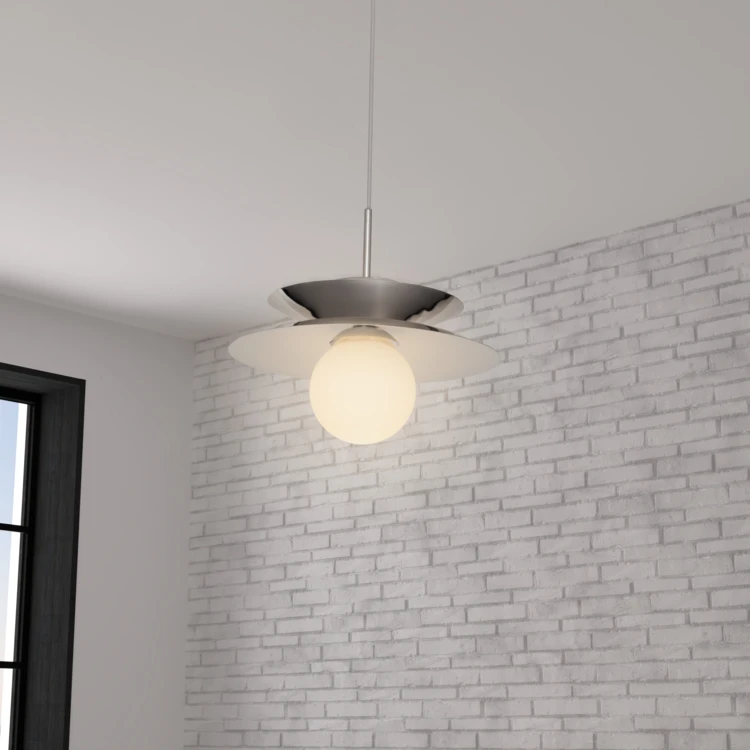 Pendente em metal cromado com globo de vidro