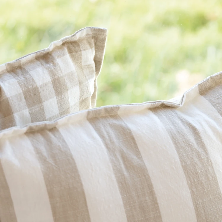 Copricuscino 100% cotone double-face a righe e percalle LOURMARIN