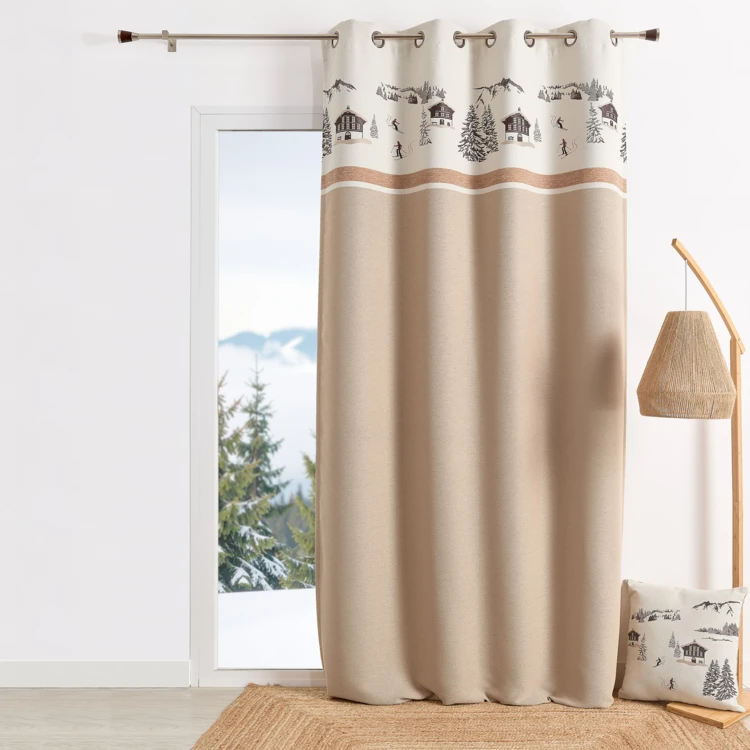 Rideau jacquard à œillets avec motif chalets et sapins