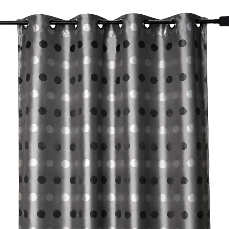 Cortina jacquard com bolinhas tom sobre tom