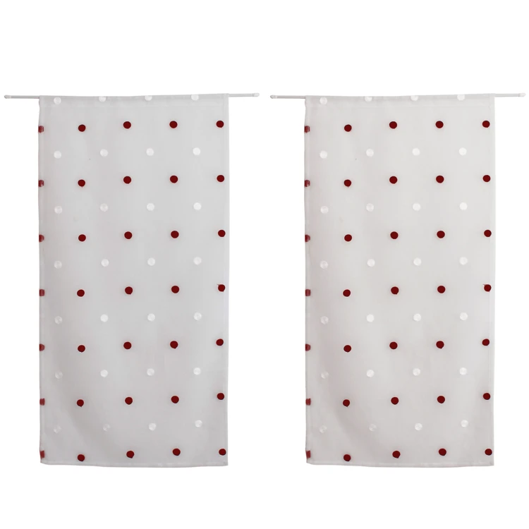 Par de cortinas rectas pequenas com bolinhas coloridas
