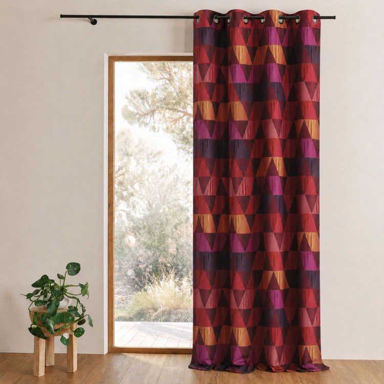 Cortina jacquard triangular