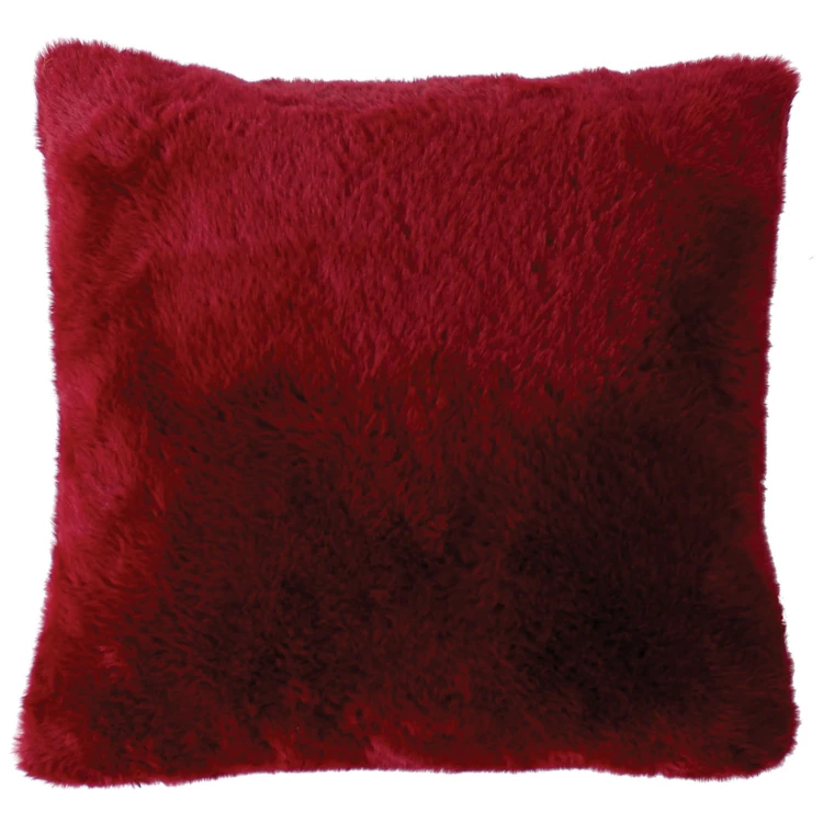 Coussin décoratif imitation fourrure toucher ultra doux