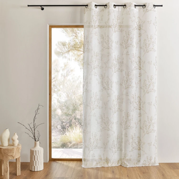 Voile estampado con ojales