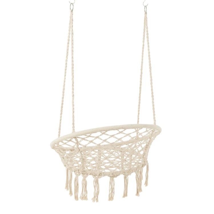 Hängesessel aus Makramee im Boho-Chic-Stil