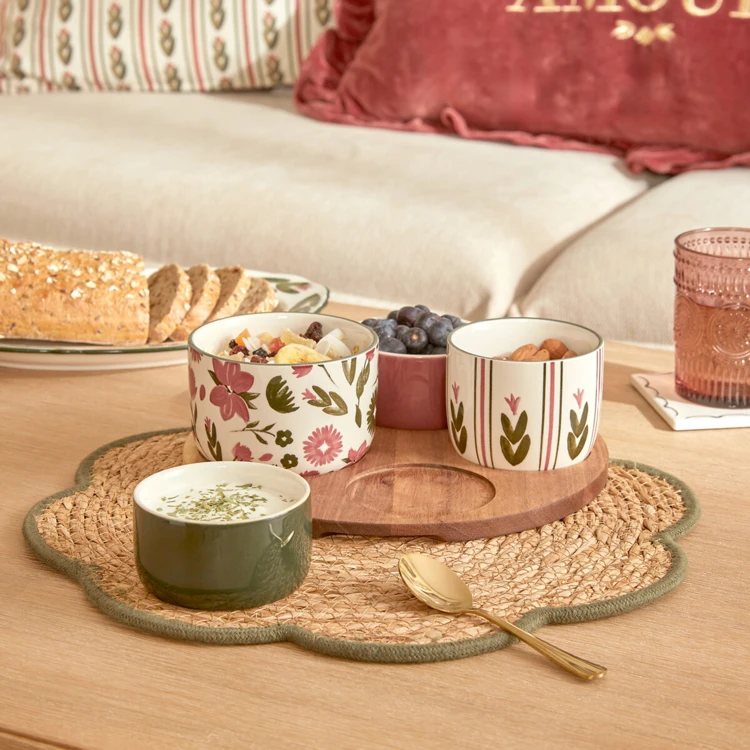 Set de table en jonc tressé à forme florale