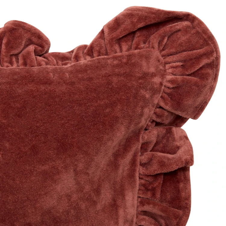 Coussin rectangulaire en velours brodé avec volant