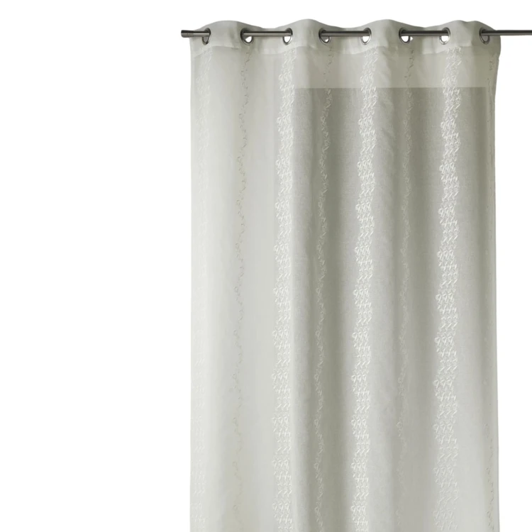 Tenda trasparente ricamata con sottili righe verticali stilizzate