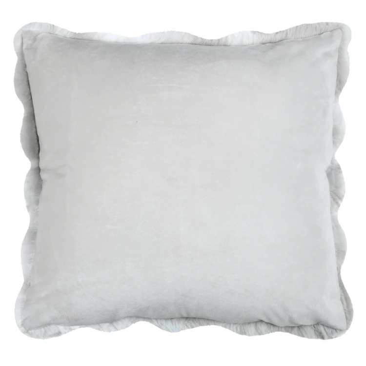 Coussin déhoussable imitation fourrure