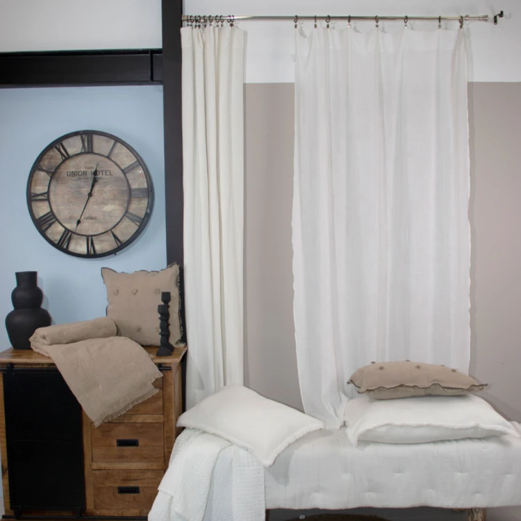 Rideau gaze de coton ajustable finition bourdon