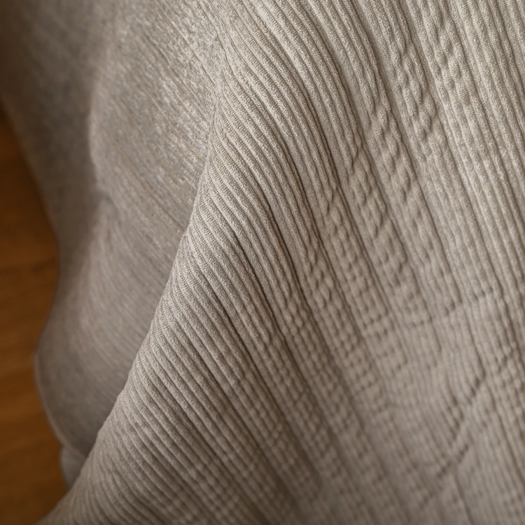 Gesteppte Tagesdecke aus Cord