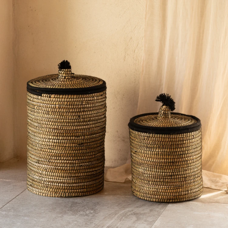Cesto para roupa suja em fibras vegetais e lã