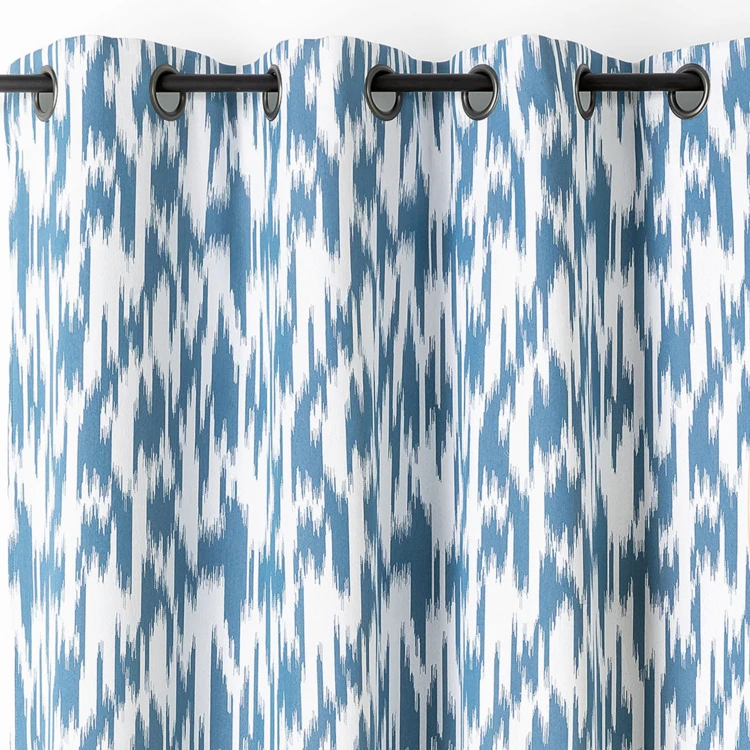 Jacquardvorhang mit Ikat-Muster aus Upcycling-Garnen