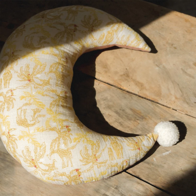 Coussin bébé demi lune