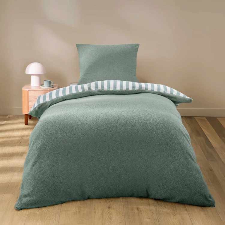 Set da letto a 2 pezzi in pile con risvolto a quadri: copriletto + federa