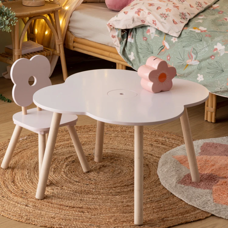 Table enfant en forme de fleur