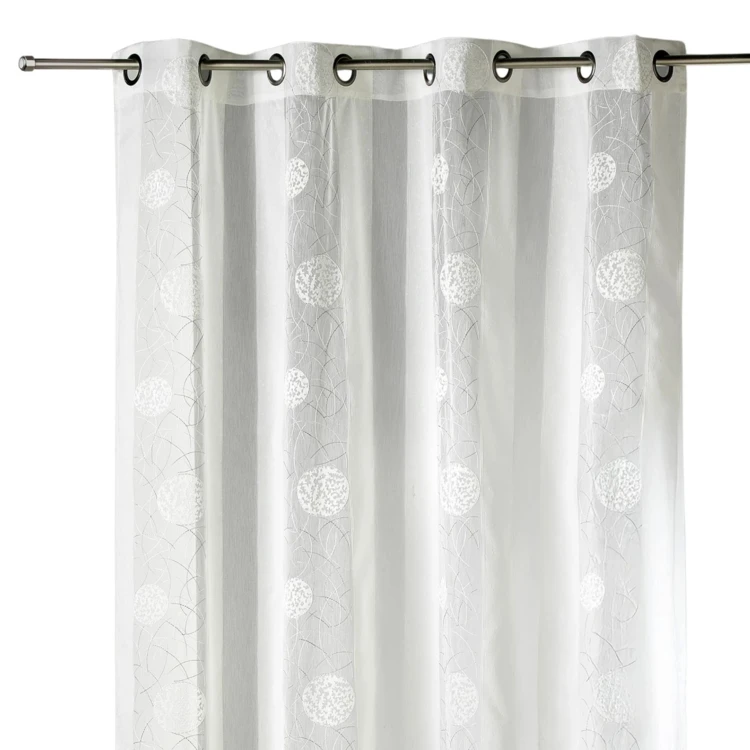 Cortina de organza bordada com motivos redondos