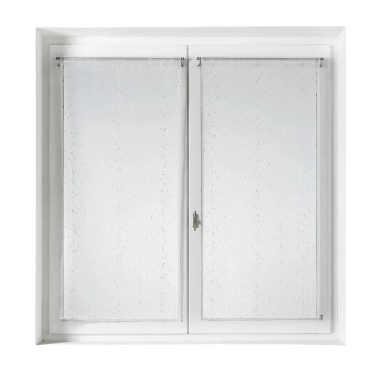Par de pequenas cortinas de organza às riscas