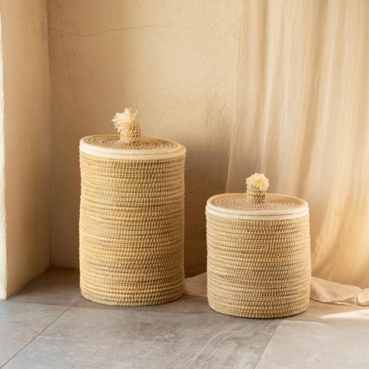 Cesto para roupa suja em fibras vegetais e lã