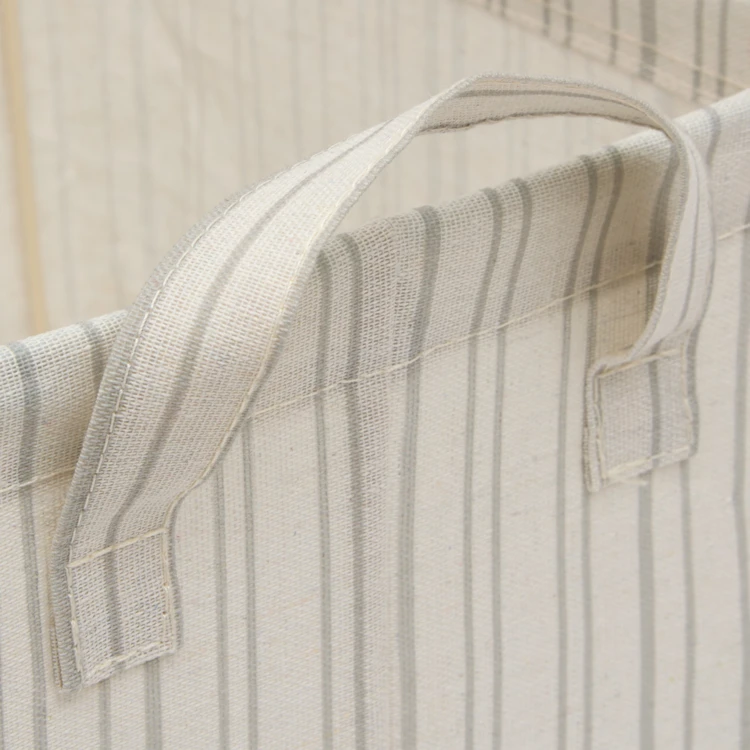 Opbergmand van polyester met stalen frame