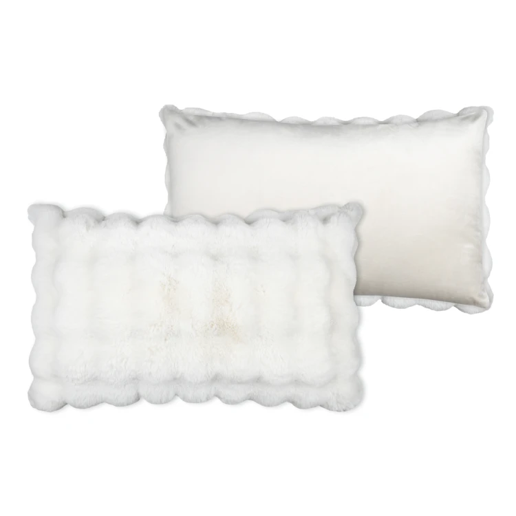 Coussin déhoussable imitation fourrure