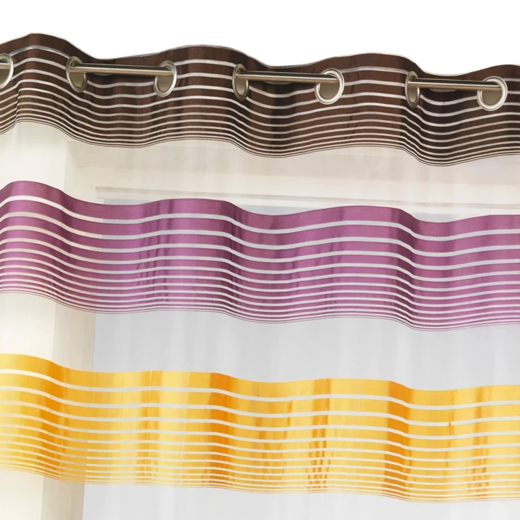 Organza-Vorhang mit feinen, farbigen Querstreifen