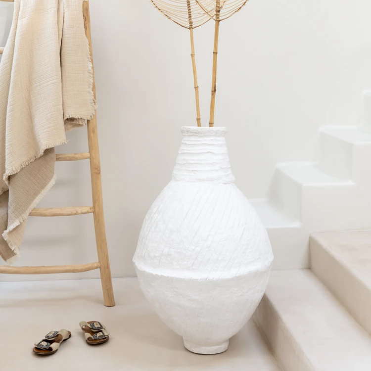 Große dekorative Vase aus Pappmaché