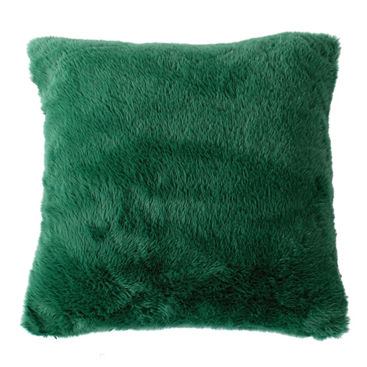 Coussin décoratif imitation fourrure toucher ultra doux
