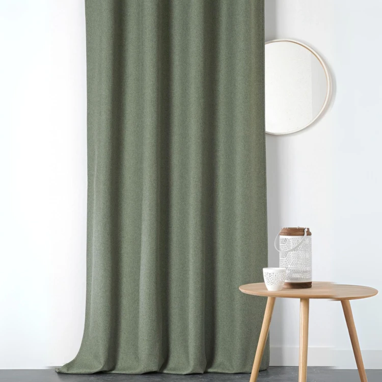 Tenda oscurante e isolante con treccia di arricchimento