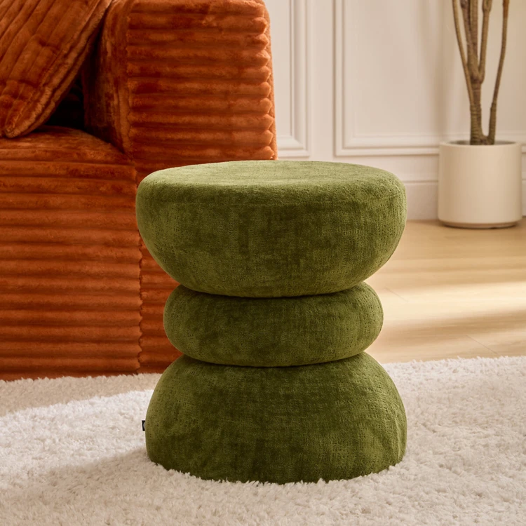 Gepolsterter Totem-Sitzhocker