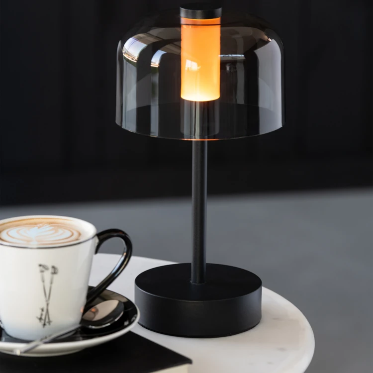Kabellose LED-Tischlampe Design