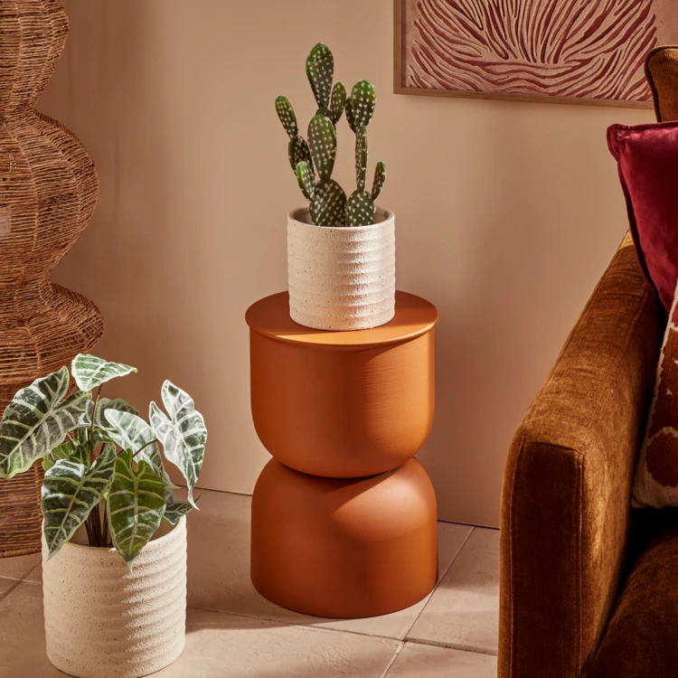 Table café en acier design totem