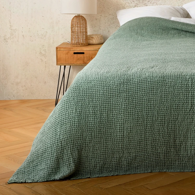 Plaid ou couvre lit 100%  coton nid d’abeille