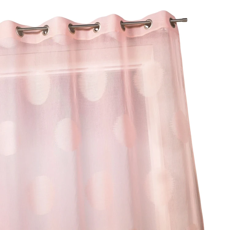 Cortina transparente com bolinhas grandes em tons sobre tons