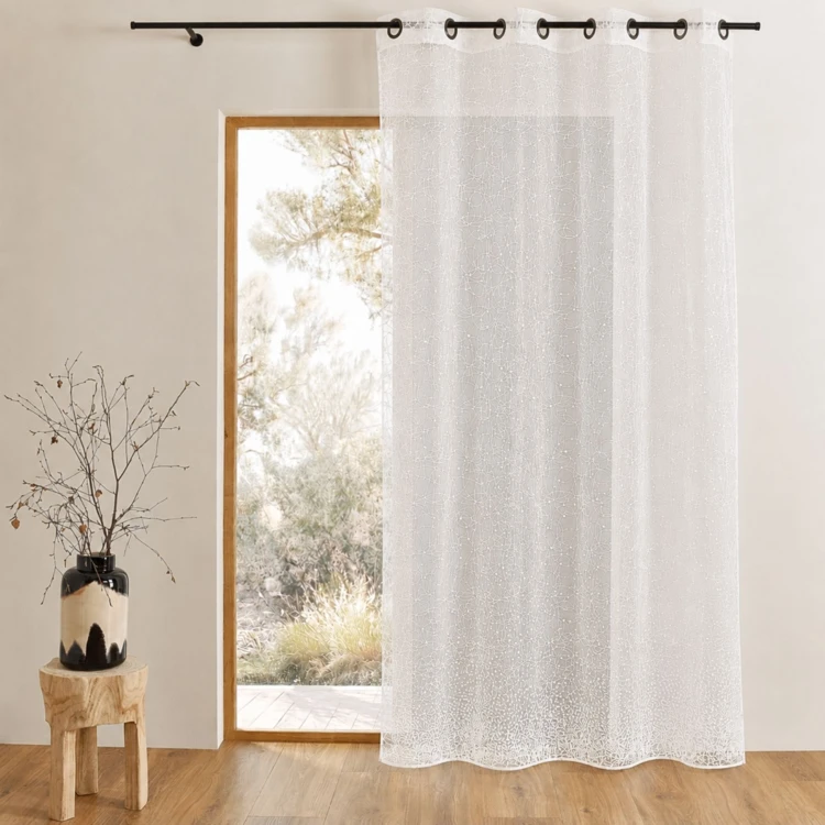 Voilage en organza dévoré et brodé
