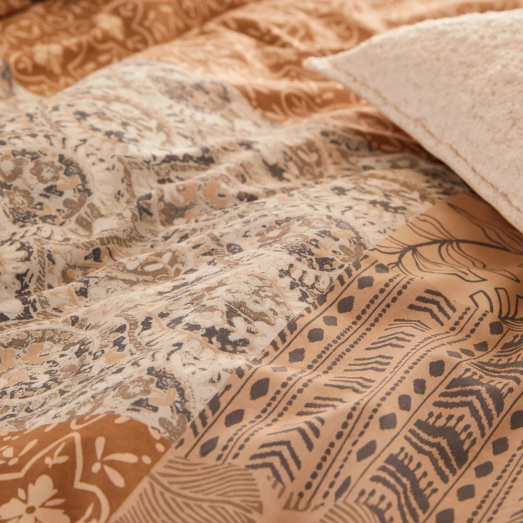 Wendebettwäsche aus Baumwolle mit Patchwork-Print